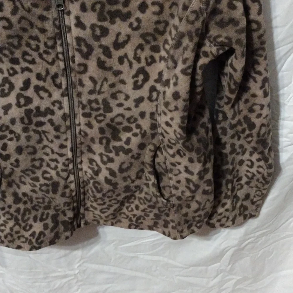 Old Navy women's Comforable And Cozy fleece zipper front in XL - Picture 4 of 4